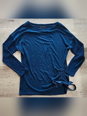 White House Black Market Women's Blue Crewneck Sweater with Side Tie Detail S